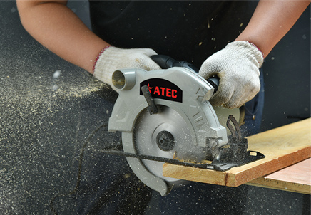 Circular saw operation procedure